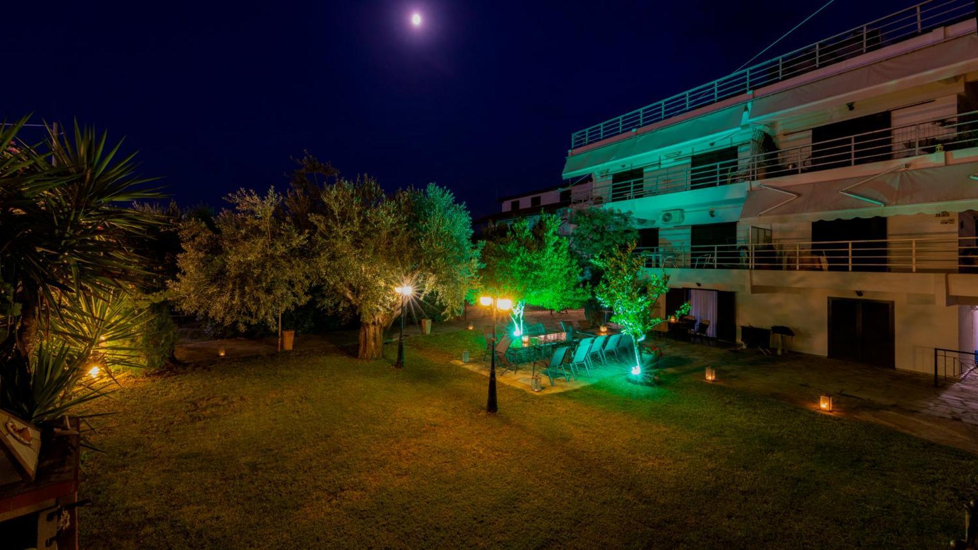 Salonikiou Beach Apartments & Villas Áyios Nikólaos Ngoại thất bức ảnh