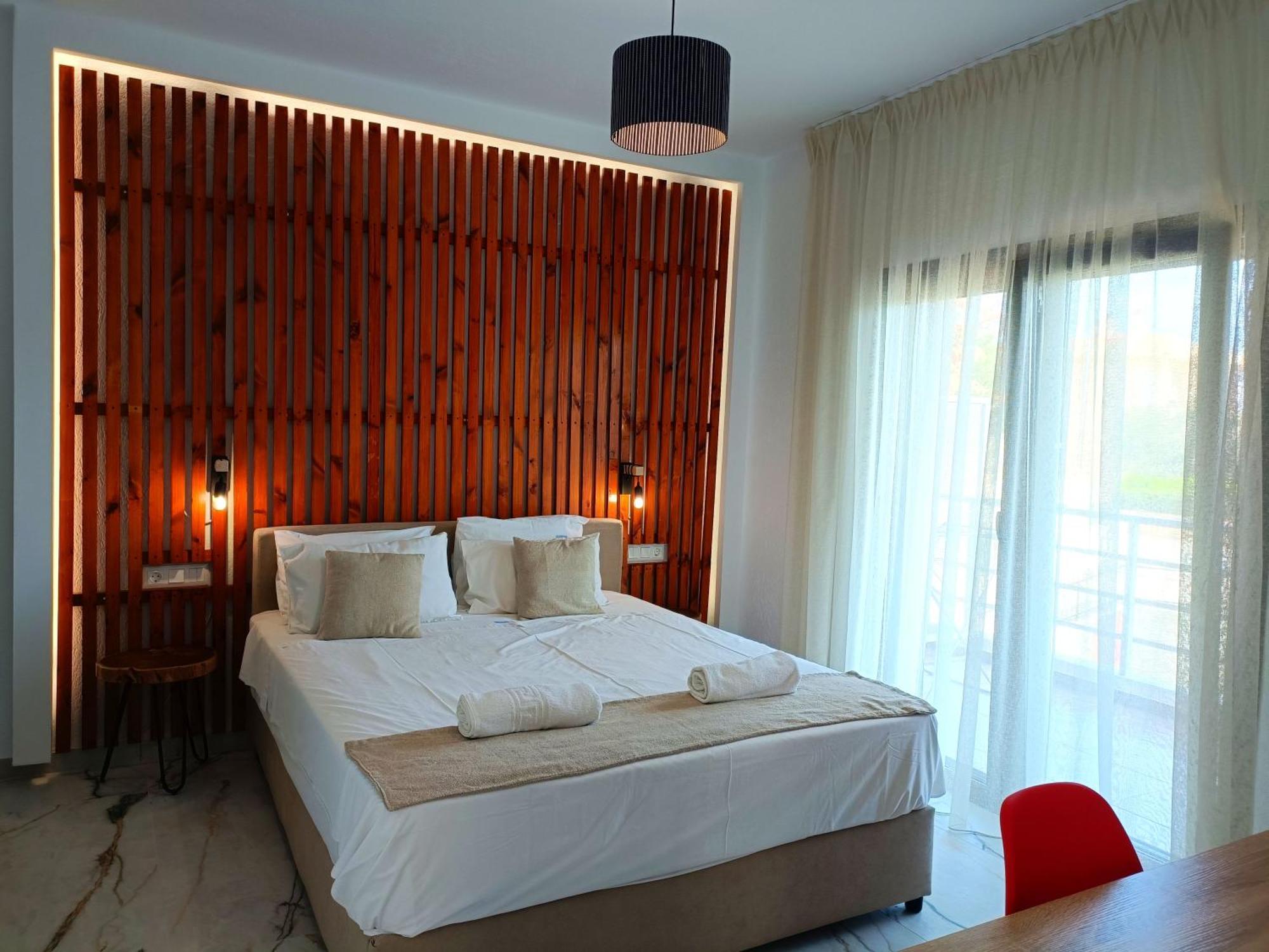 Salonikiou Beach Apartments & Villas Áyios Nikólaos Ngoại thất bức ảnh
