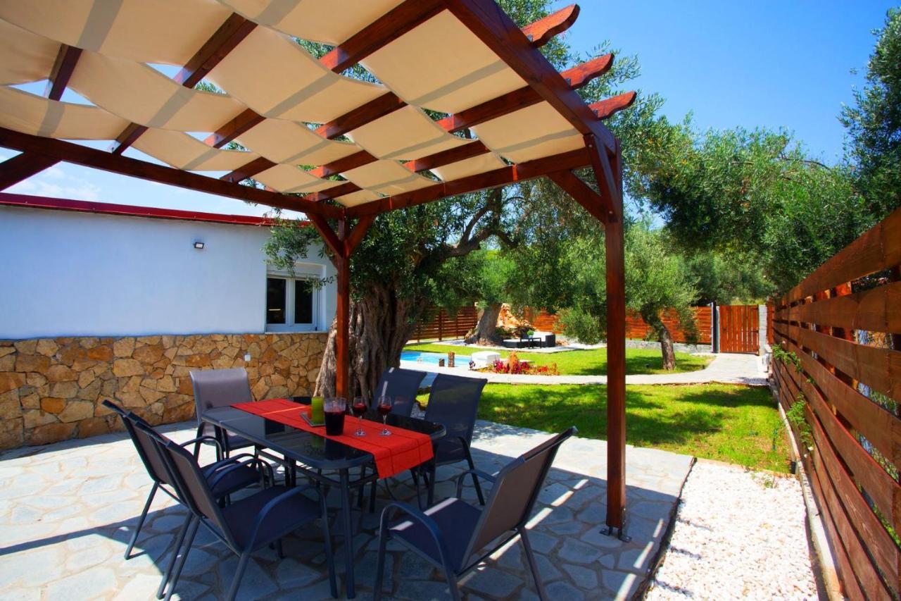 Salonikiou Beach Apartments & Villas Áyios Nikólaos Ngoại thất bức ảnh